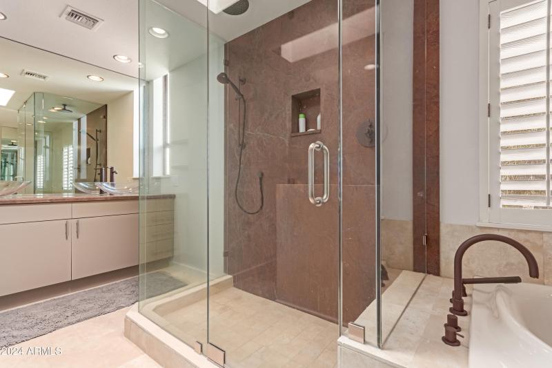 0028-28 - Coyote Pass