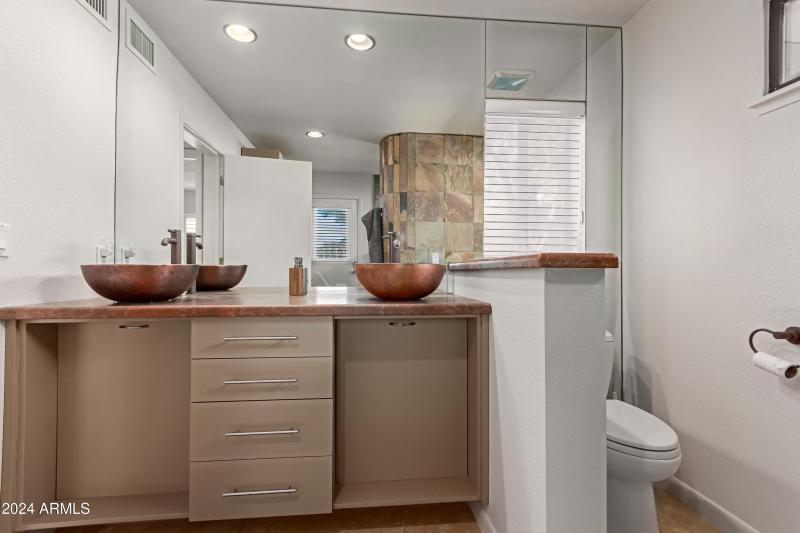 0034-34 - Coyote Pass