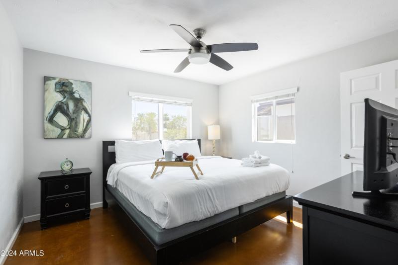 PropertyImageCo_7702EVerdeLn_WEB7