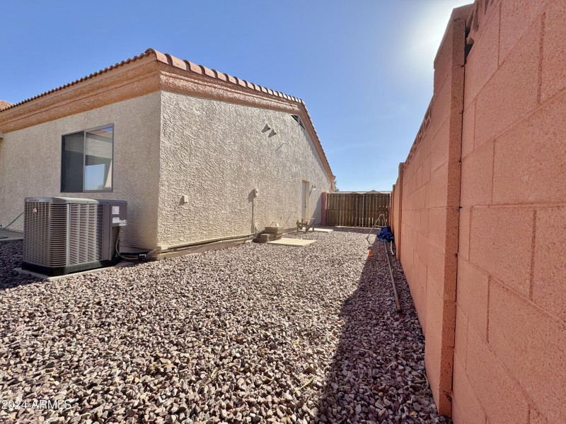 RV gate & parking