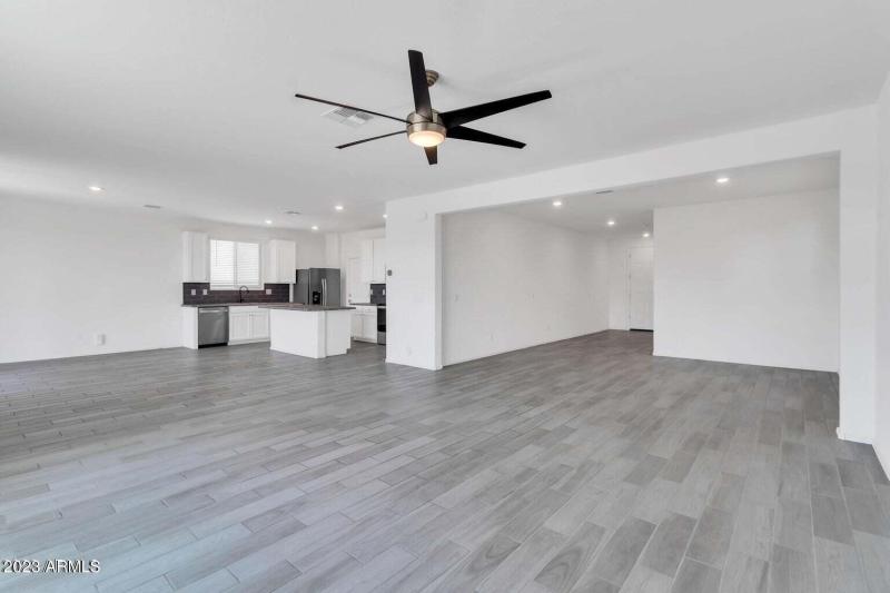 20230502153128528129000000-07