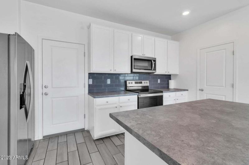 20230502153151100912000000-11