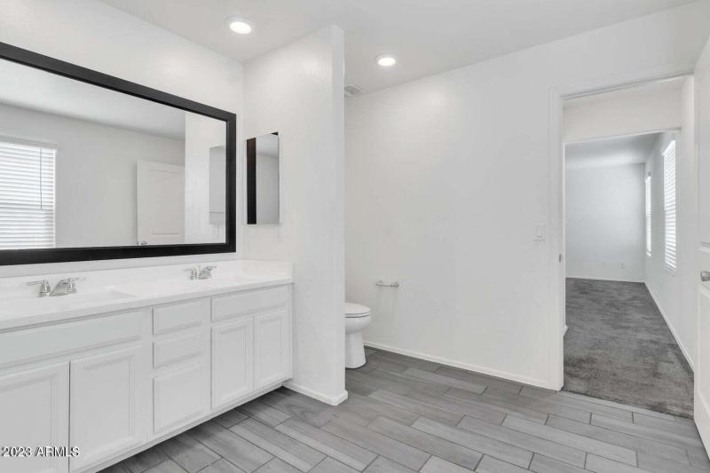 20230502153237972660000000-20