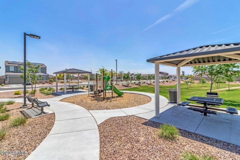 20230502153709305324000000-54