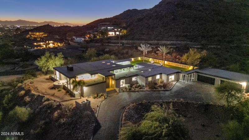 6664 N 40th St-large-005-015-6664 N 40th