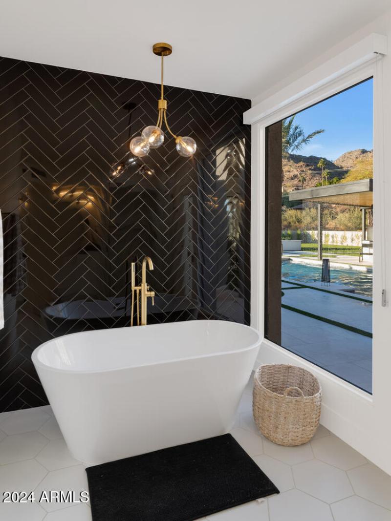 6664 N 40th St-large-030-038-6664 N 40th