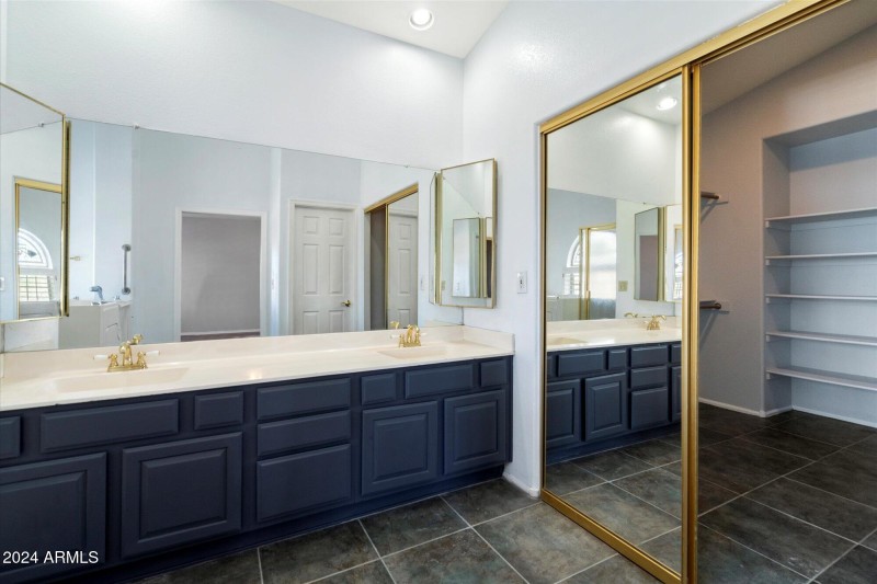 Mstr Bathroom
