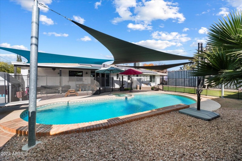 Diving Pool