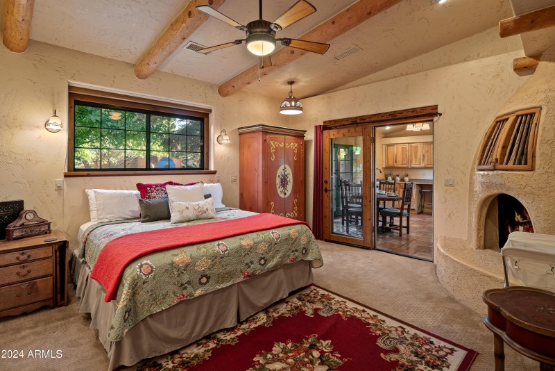 JL_3875NStagecoachRd-MonarchRoom-01
