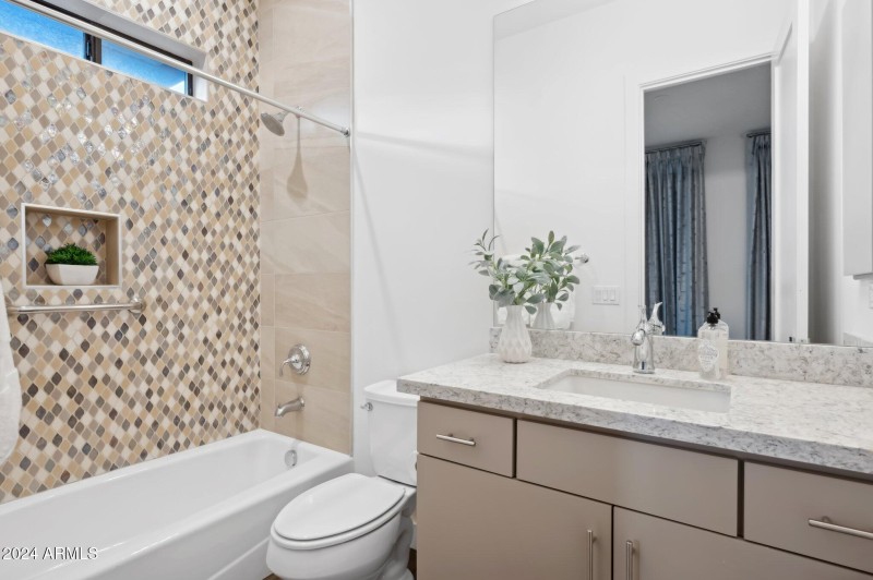 24-web-or-mls-16064-e-ridgestone-dr