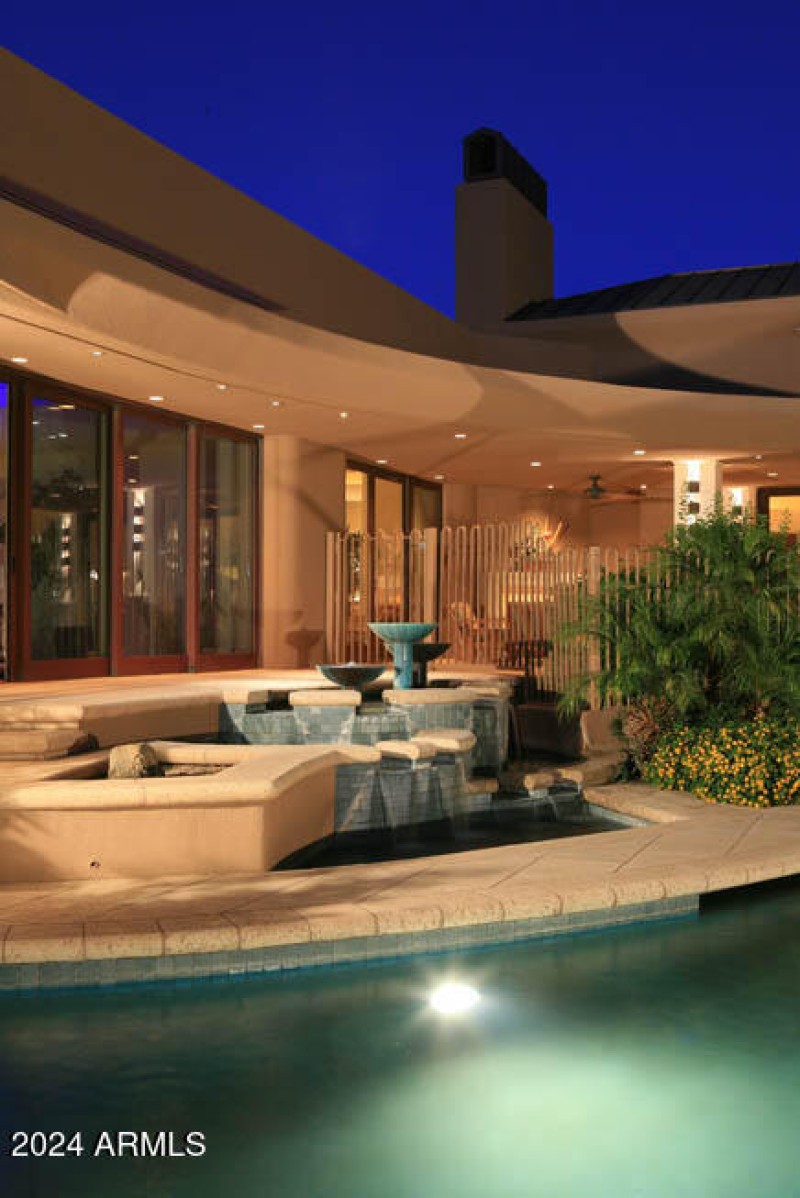 The Pool's Fountain