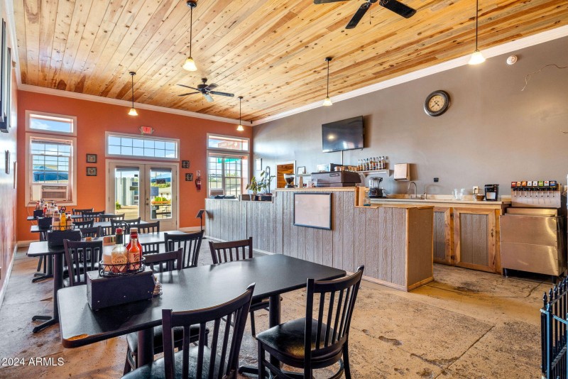 140CommercialSt-SaintJohns-AZ-8
