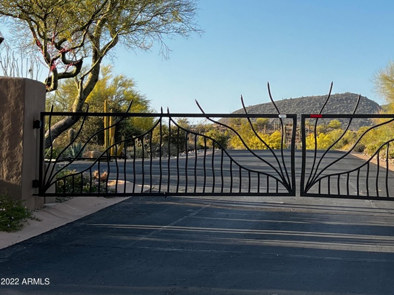 gate