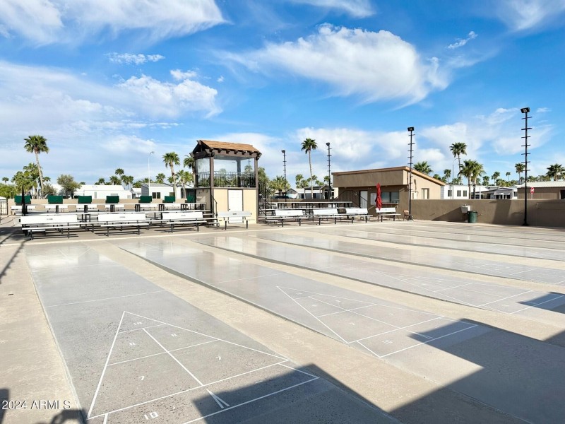 Golden Vista Shuffleboard