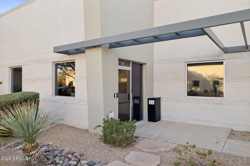 3-web-or-mls-14201-hayden-rd-ste-c2
