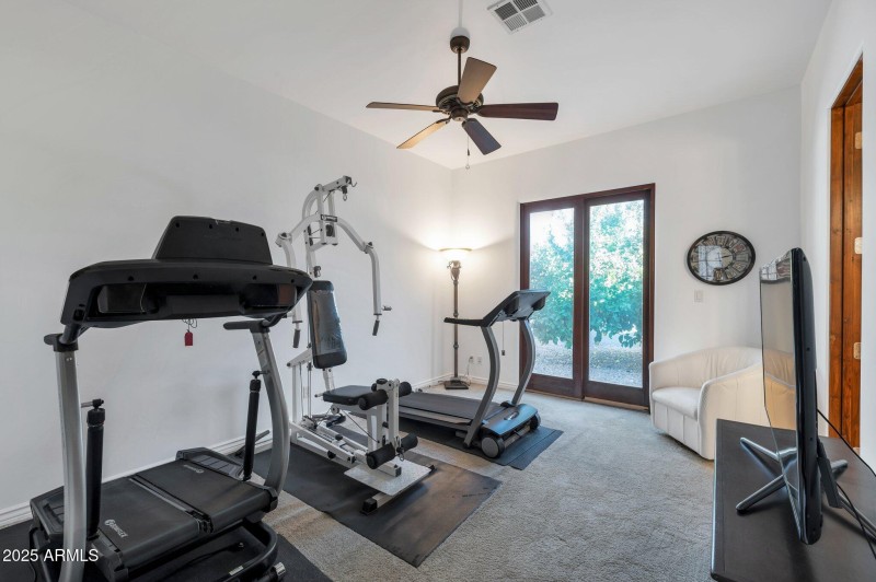 Guest bedroom 2