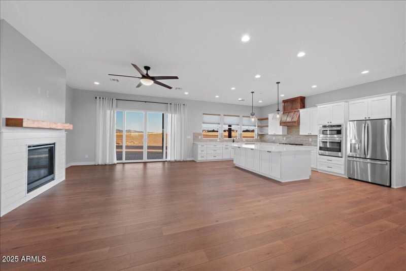 OPEN FLOOR PLAN