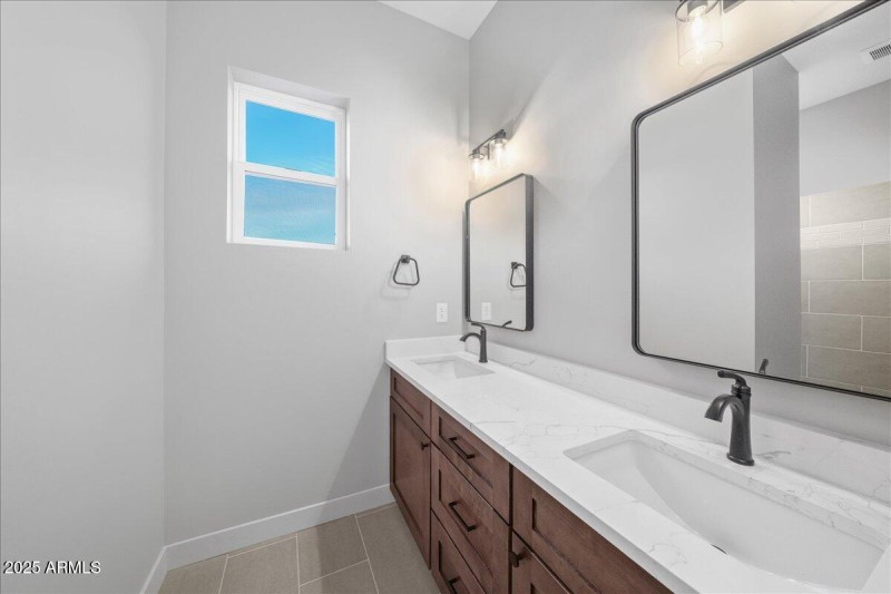 DUAL VANITY
