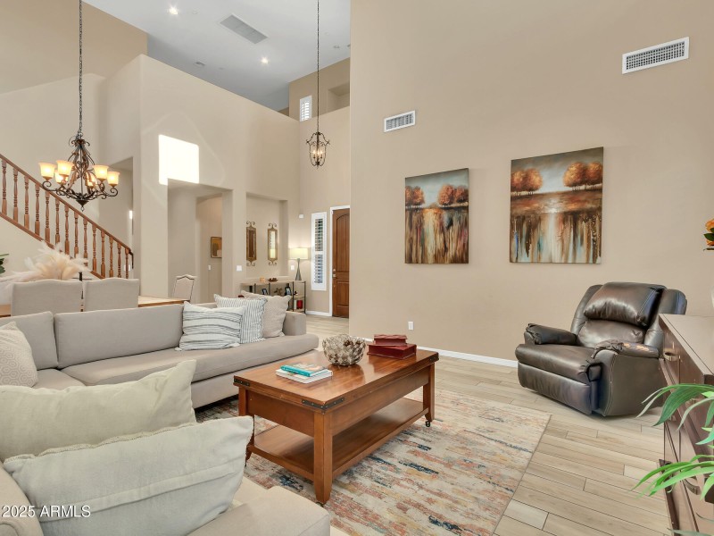 05-Living-room-(2)