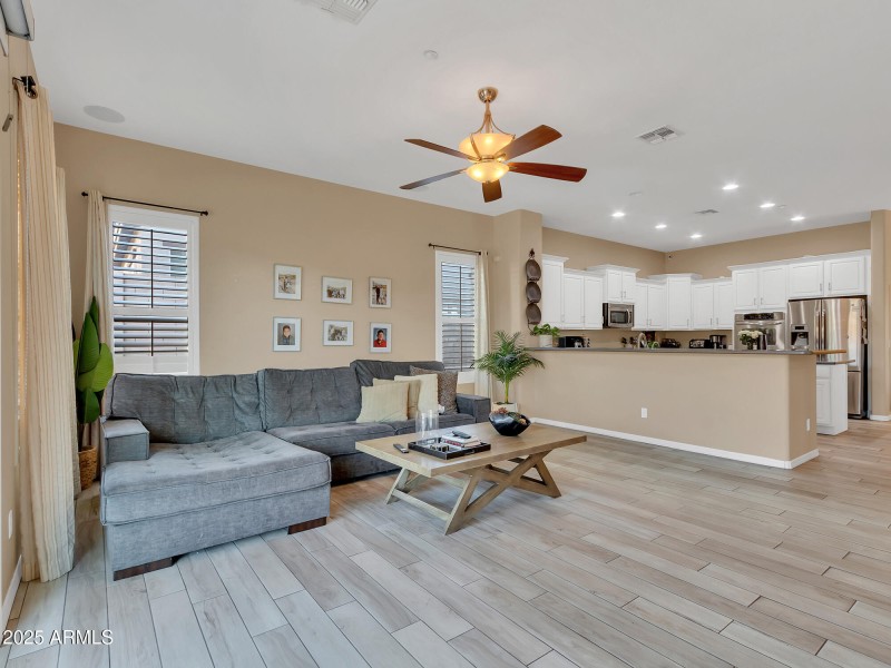 08-Family-room-(2)