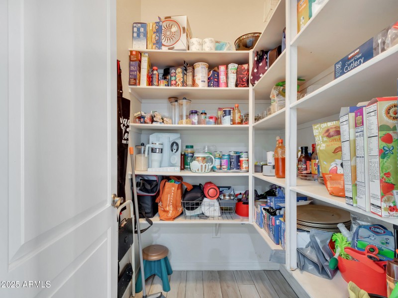 10-Pantry-(2)
