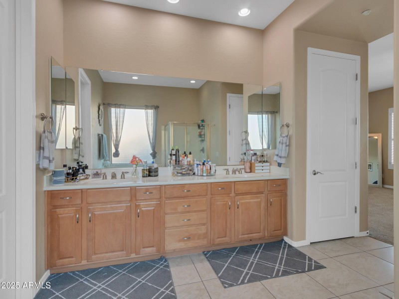 15-Master-bath-(3)