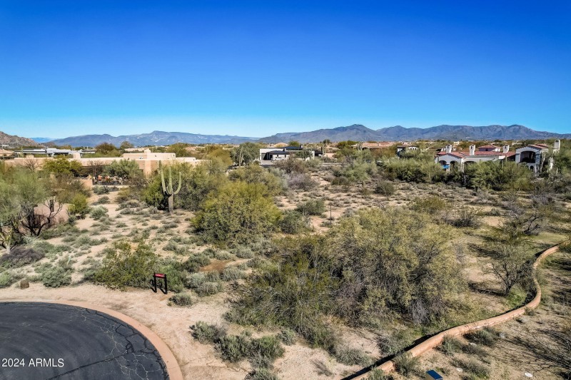19-web-or-mls-N Northstar Cir-017