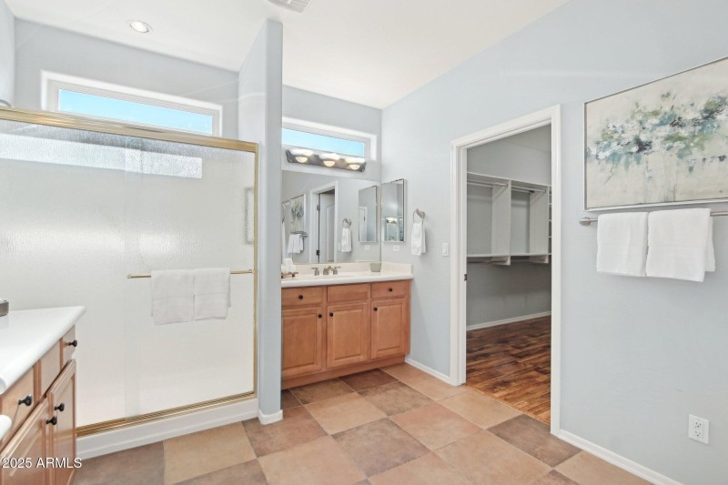 13-web-or-mls-N Arrellaga Dr-020r