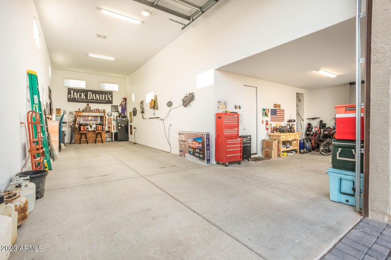 Rv garage