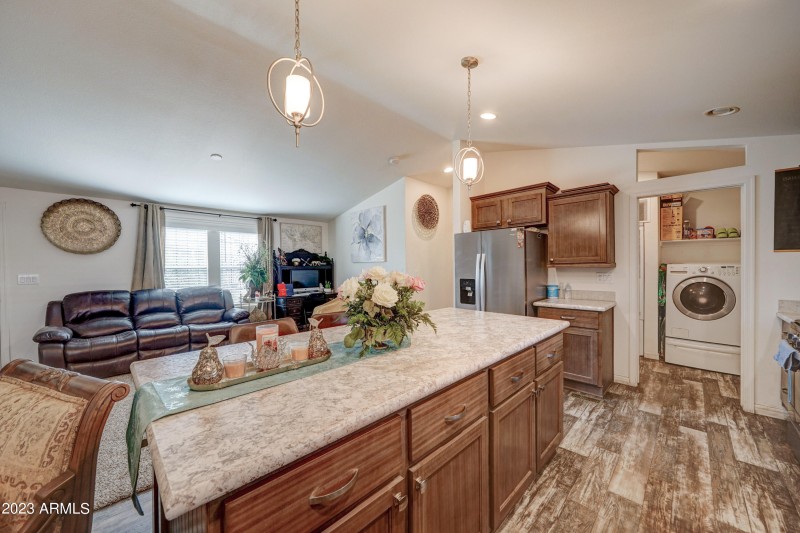 6722 W Taylor St-10