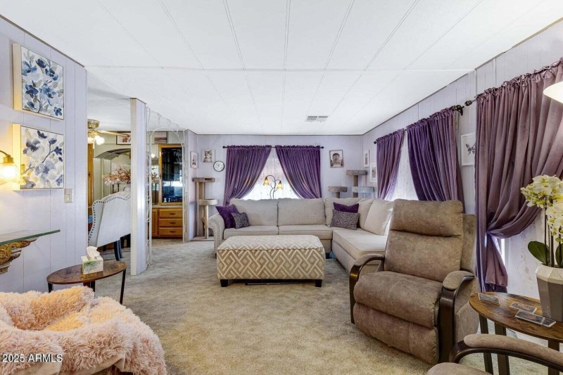 Living Room - 125
