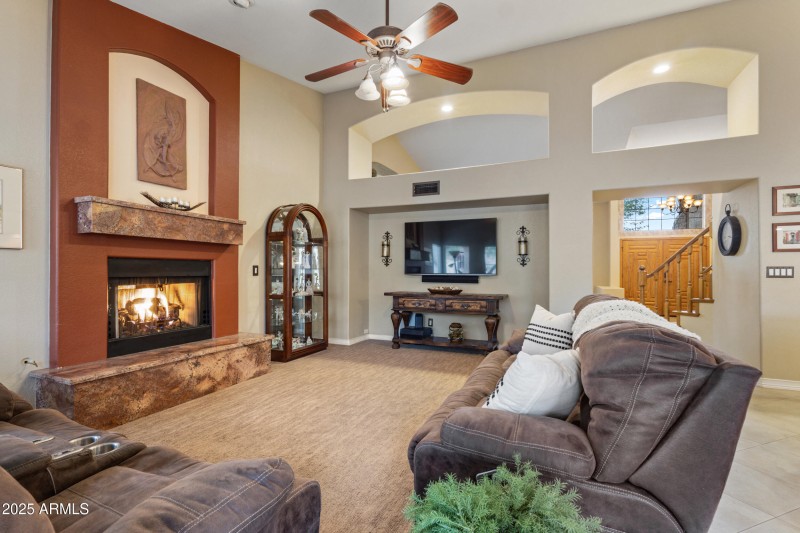 Living room w/ fireplace