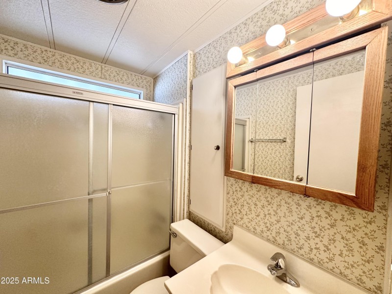 NICE BATHROOM