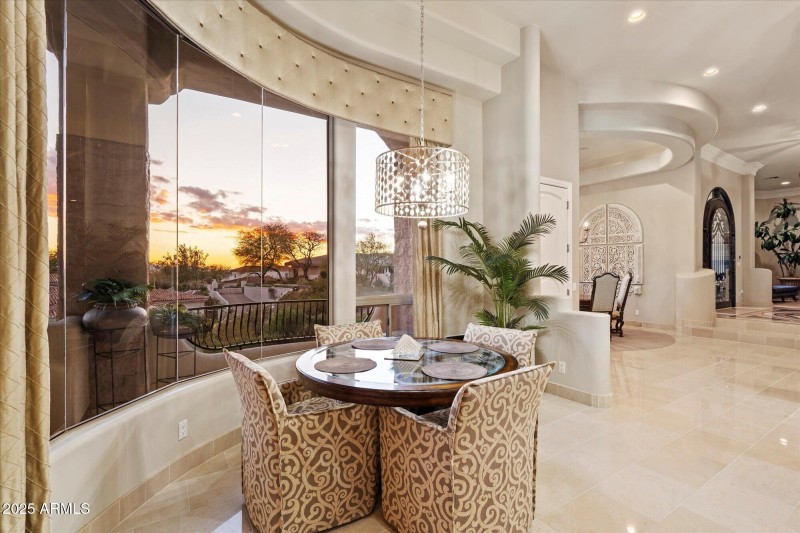 Breakfast Nook 1