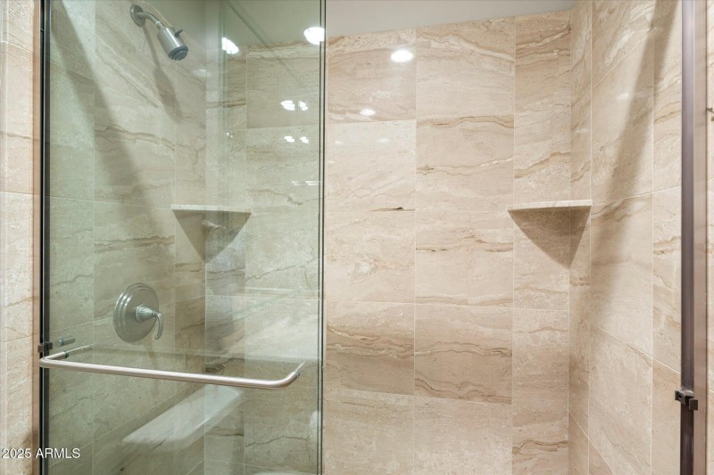 Junior Suite Bathroom 1