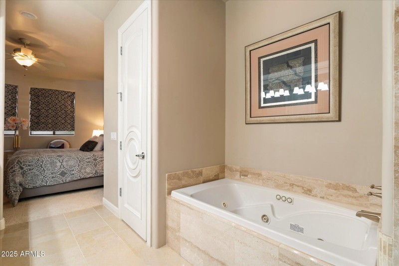 Junior Suite Bathroom