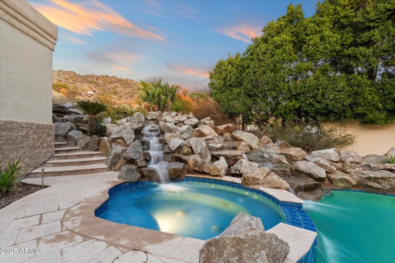 Pool 2