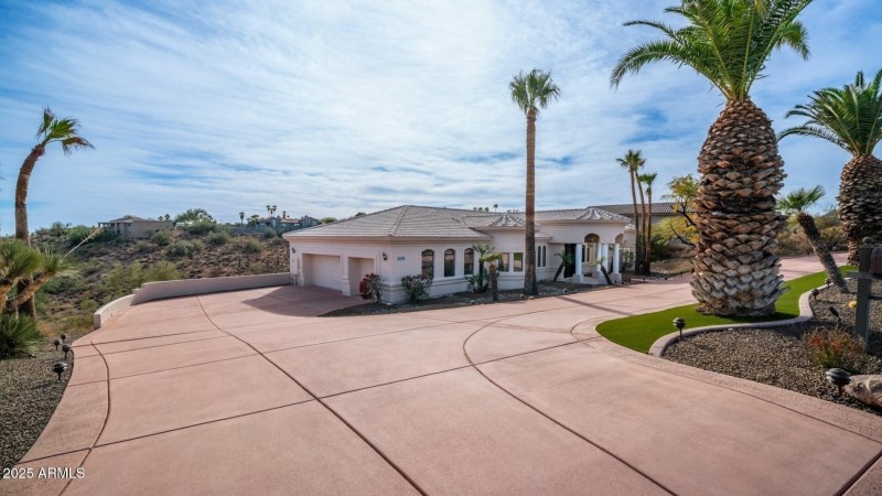 Ample Driveway Space