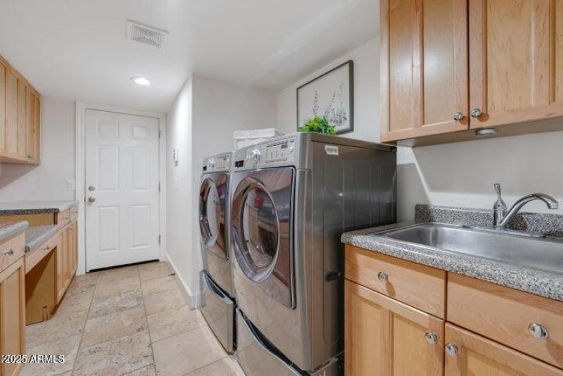 Oversized laundry room