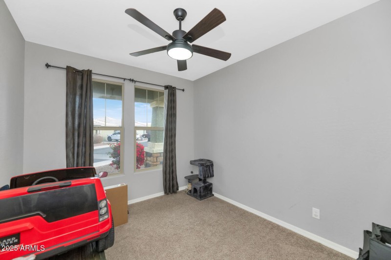 2405 E Beverly Rd-large-019-018-2405 E B