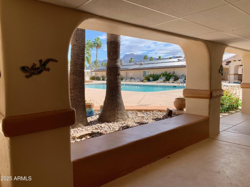 5 Golden Vista Pool