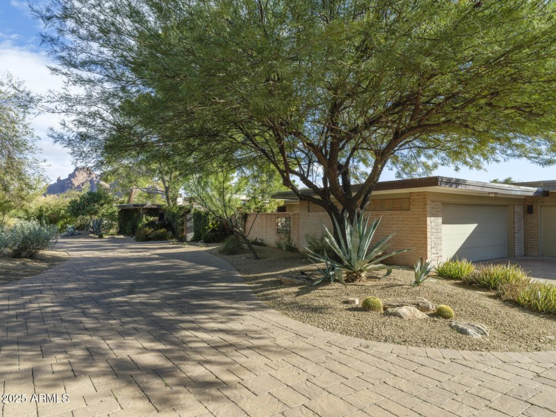 Listings_3921_E_SanMiguel_Ave_Reshoot-24
