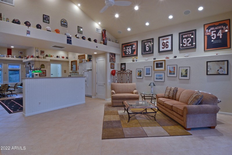 1800 sq ft