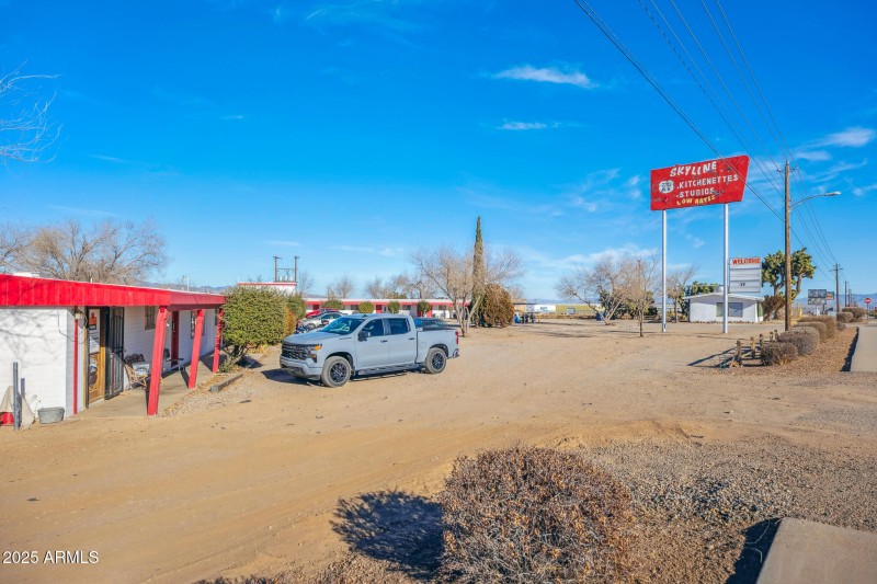 3801 E Andy Devine Ave Kingman, AZ 86401