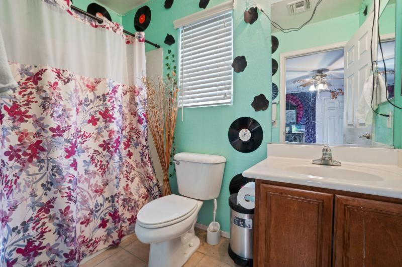 15296 W Coolidge-Bathroom-1