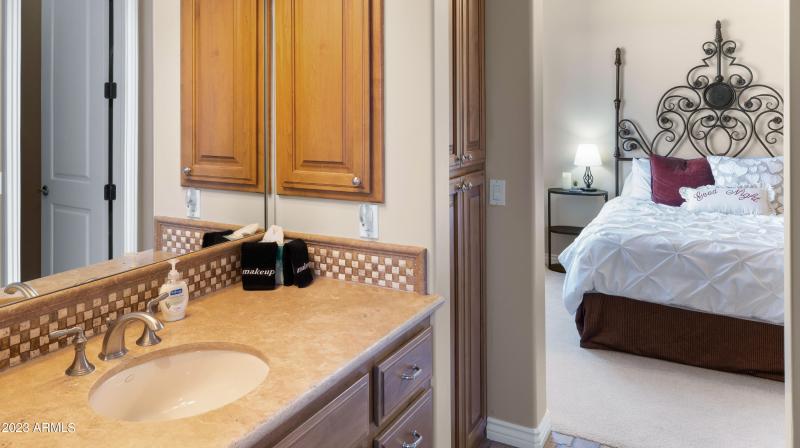 Jack and Jill Bedrooms9