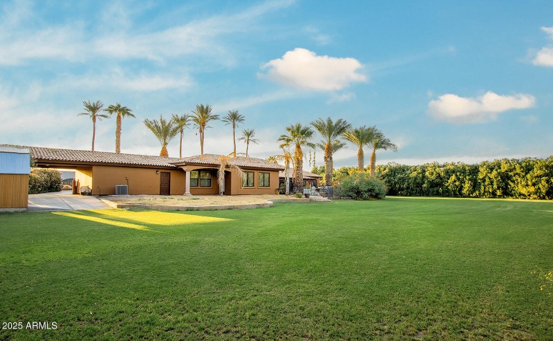 La Valencia Estate