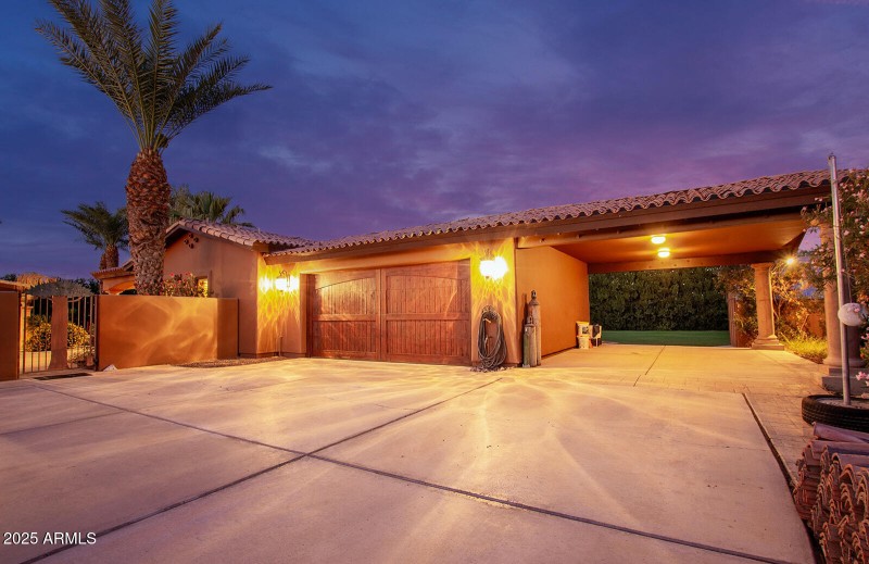 La Valencia Estate