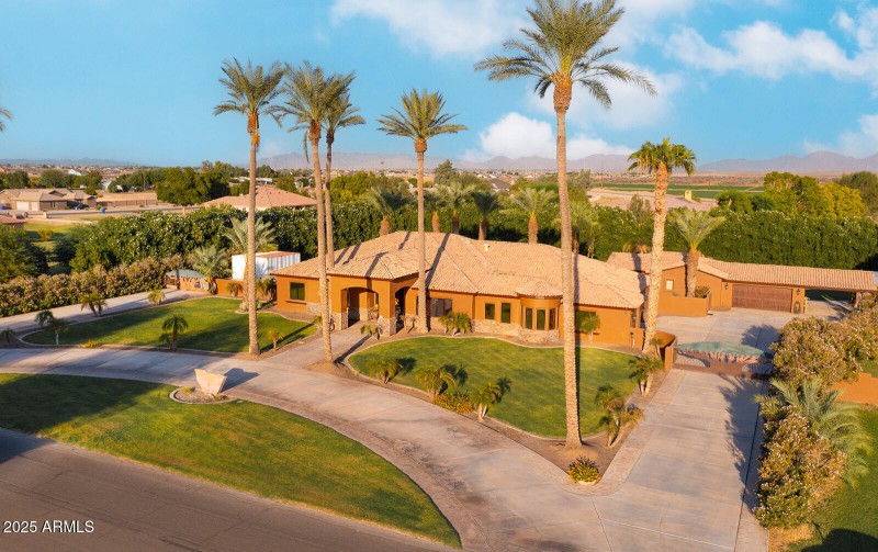 La Valencia Estate