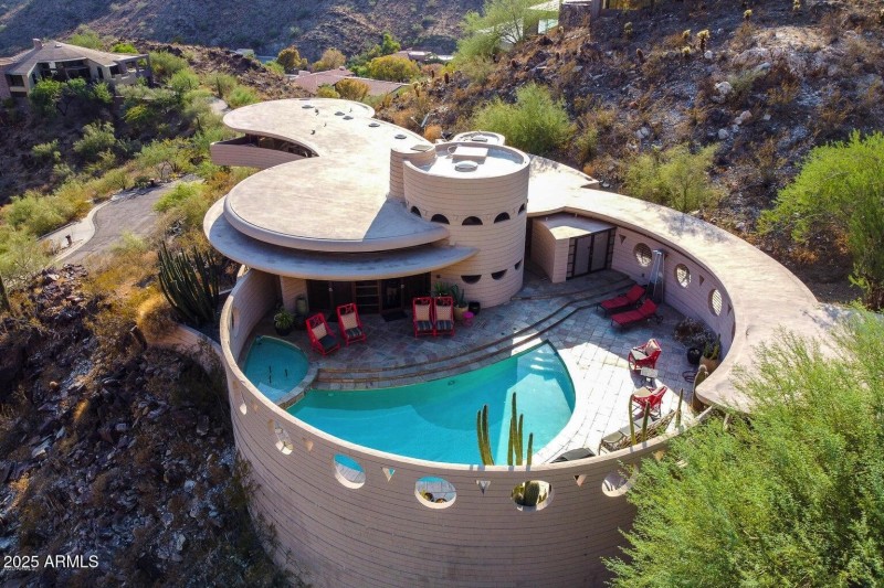 Pool area